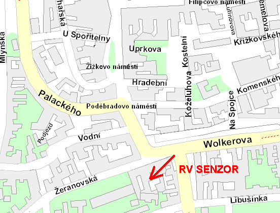 Vchod pr�jezdem do dvora.